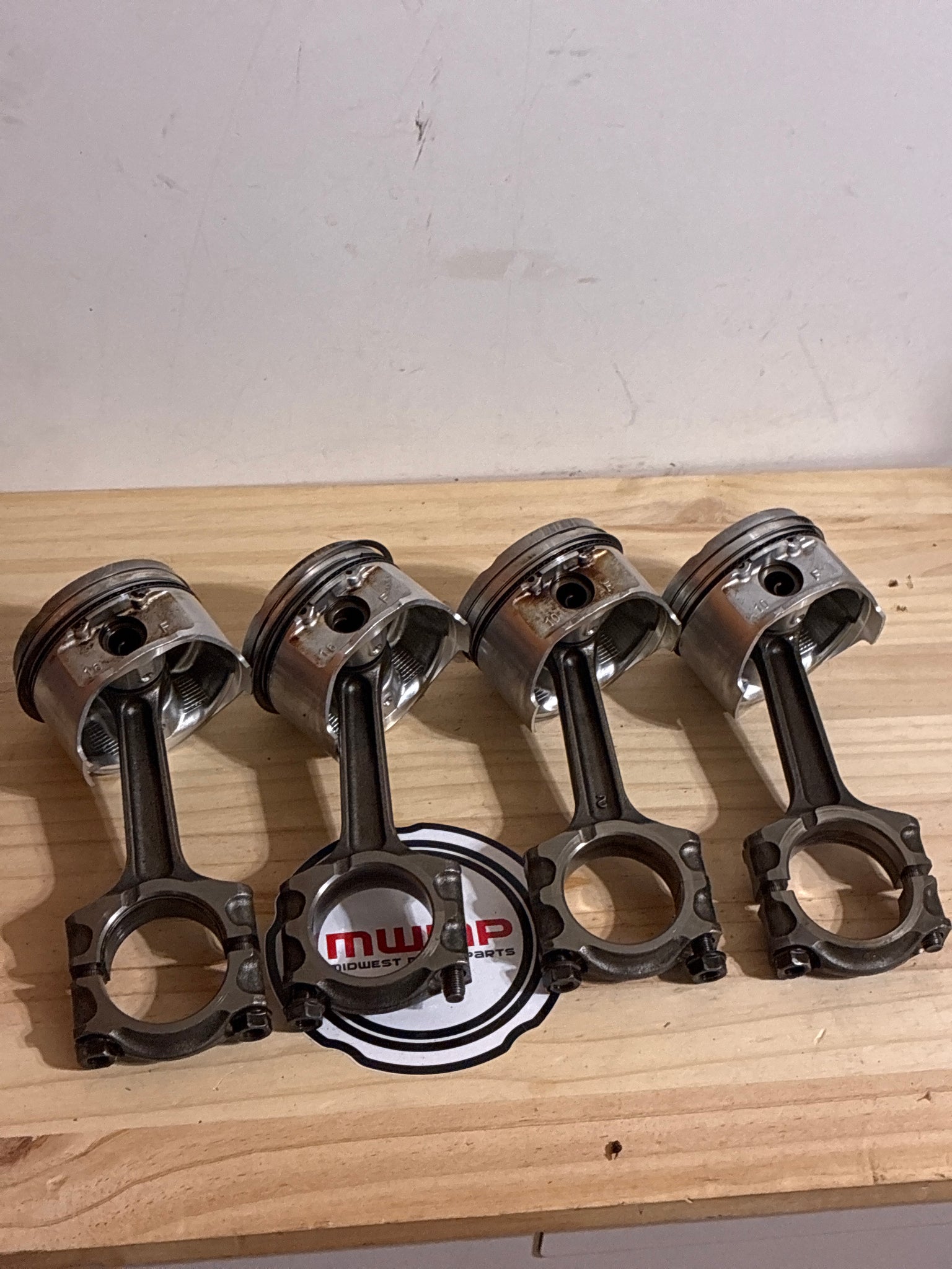 1999-2000 Mazda Miata NB1 Pistons and Rods BP4W