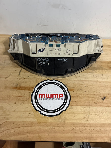 1999-2000 Mazda Miata Instrument Gauge Cluster Meter Speedometer NC65