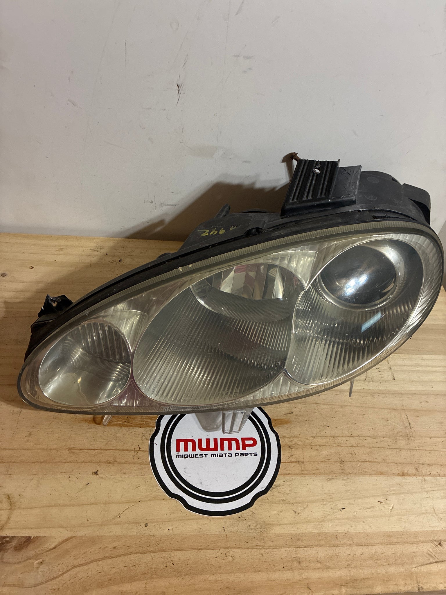 2001-2005 Mazda Miata Left NB2 Front Headlight NC72-51-0L0D
