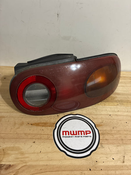 1990-1997 Mazda Miata Right Taillight 8BN5-51-150